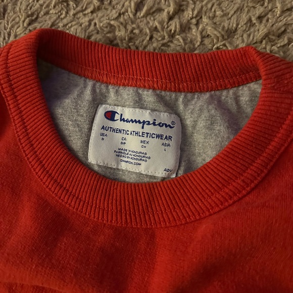 Red Champion Crewneck - Picture 4 of 5